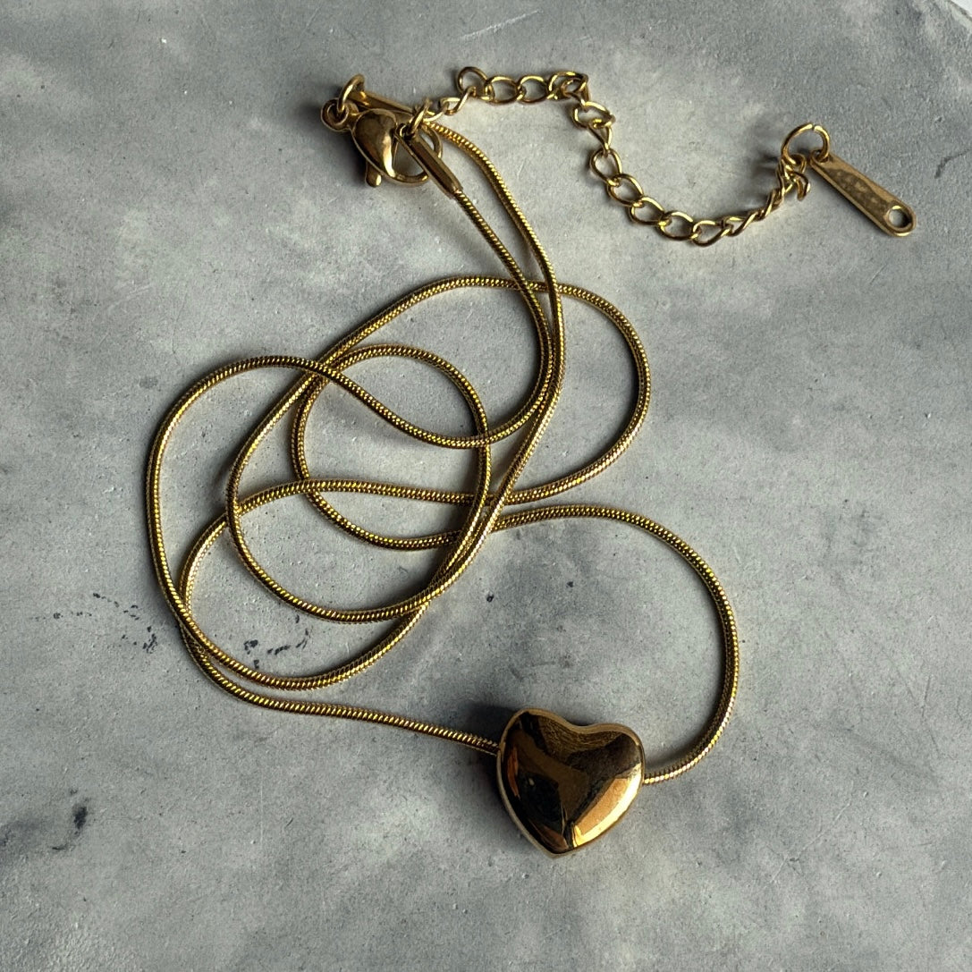 MINI HEART NECKLACE