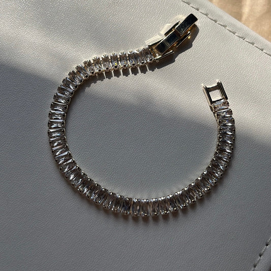 HYDA CRYSTAL BRACELET