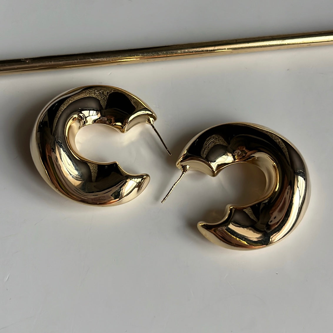 EXTRA CHUNK EARRINGS