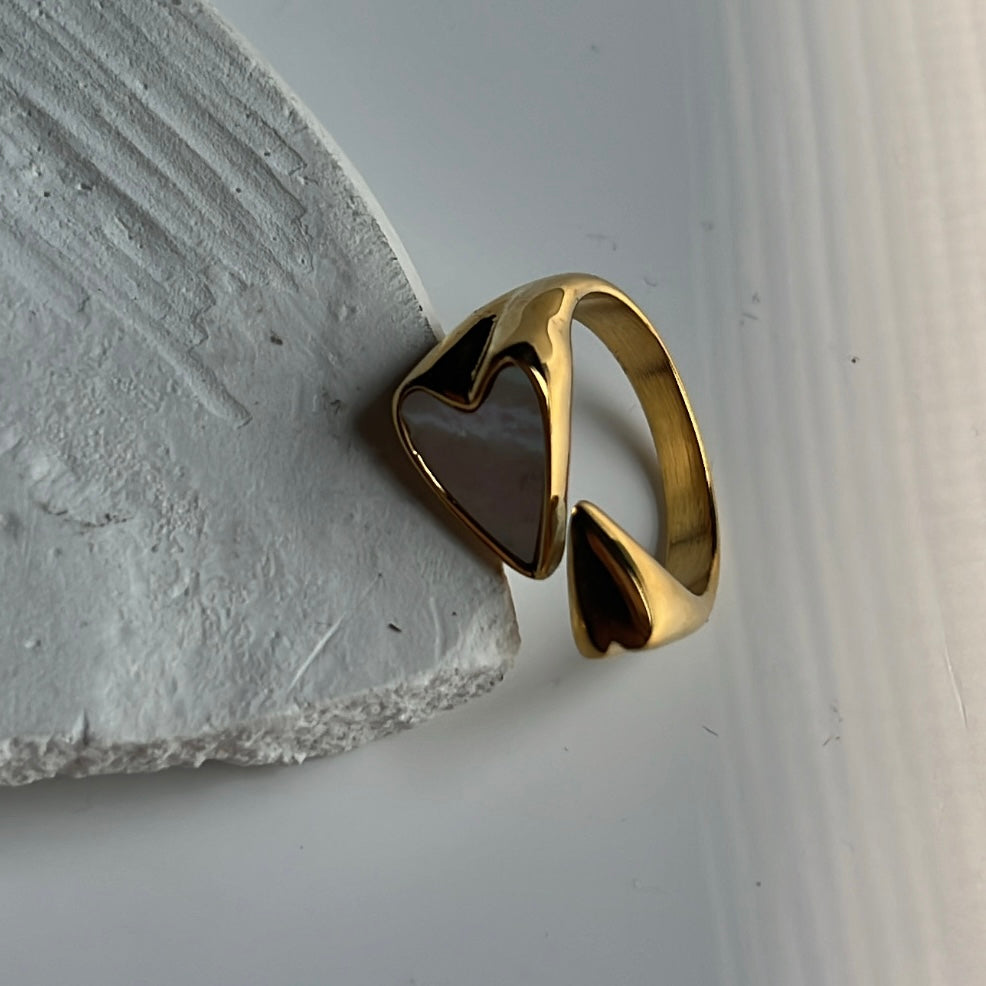 HEART RING