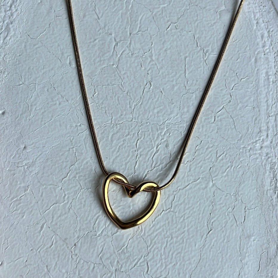 INSIDE LOVE NECKLACE