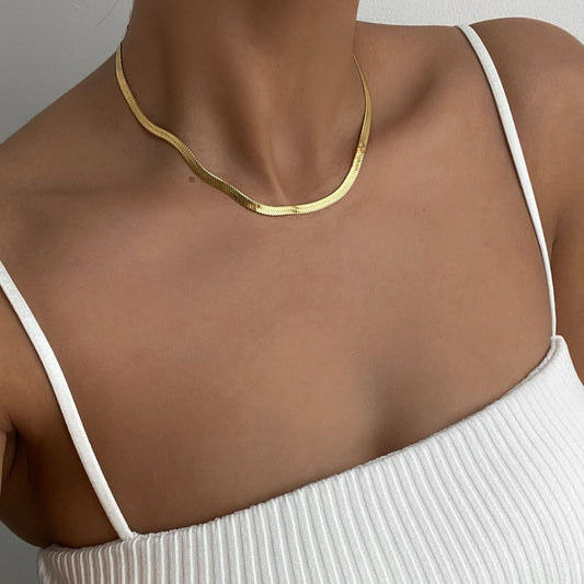 SNAKE NECKLACE